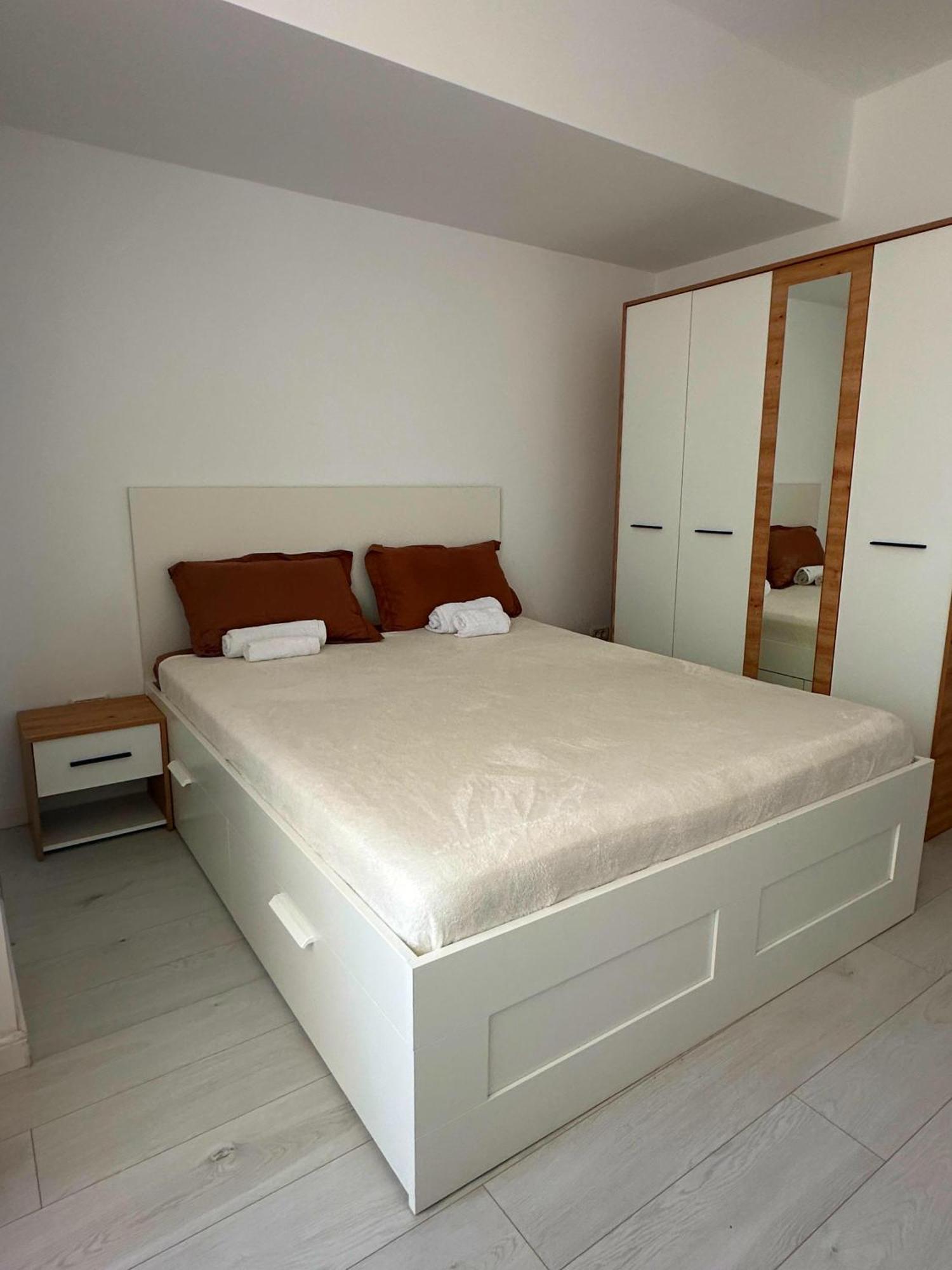 In Apart Hotel Bucharest Luaran gambar